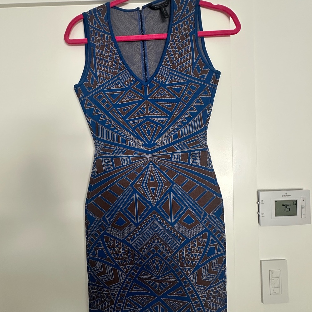 BCBGMaxAzria Blue Sleeveless V-Neck Bodycon Midi Dress